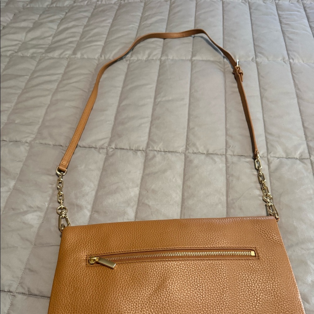 🎉Sale🎉Beautiful EUC Tory Burch purse. on Hold - Picture 3 of 4